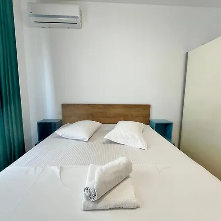 Апартаменти Aviatorii Modern Escape *