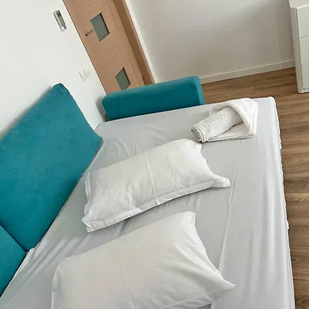 Aviatorii Modern Escape