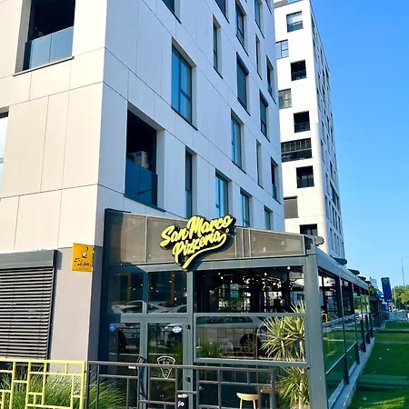 Апартаменти Aviatorii Modern Escape