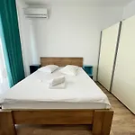 Avi Garden كونستانتا