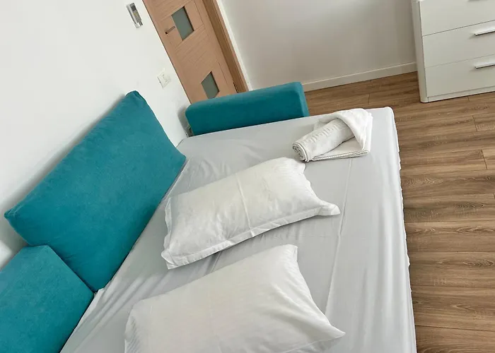 Aviatorii Modern Escape